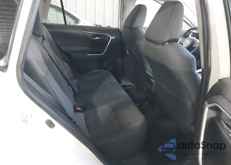 2021 Toyota Rav4 Xle z USA, uszkodzony, nr VIN 2T3W1RFV8MC122896